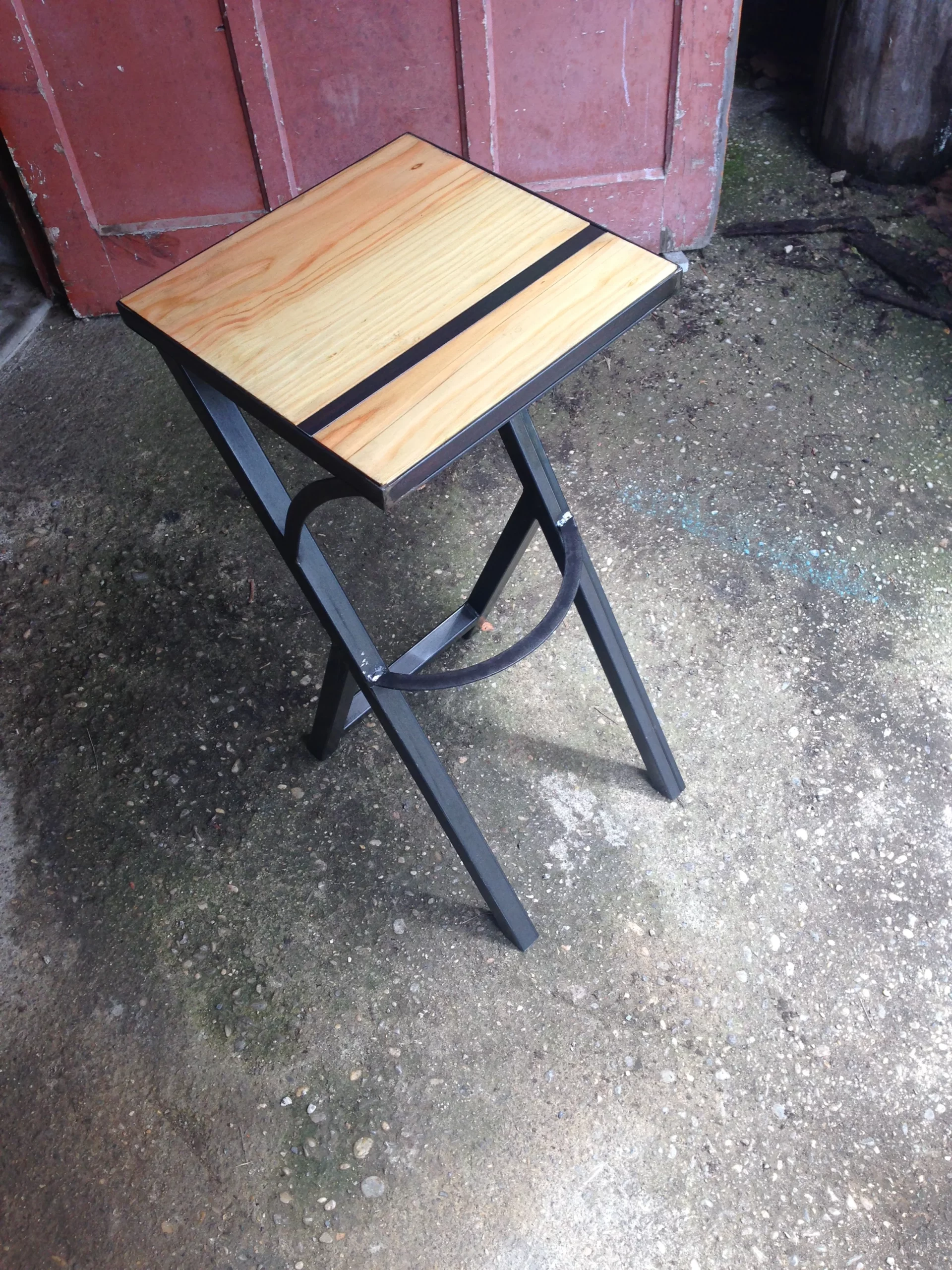 Tabouret haut