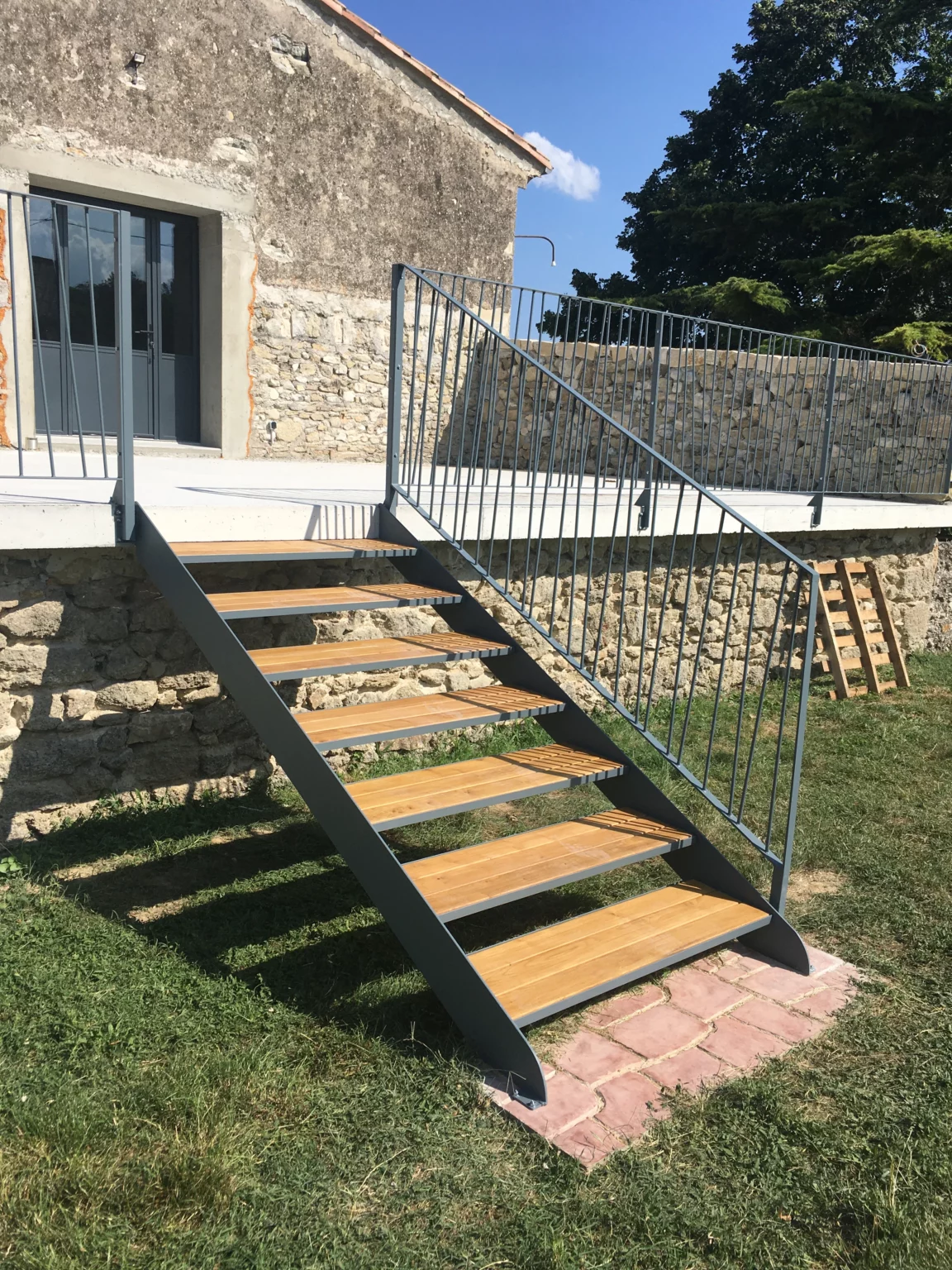 escalier exterieur peint a l&rsquo;epoxy